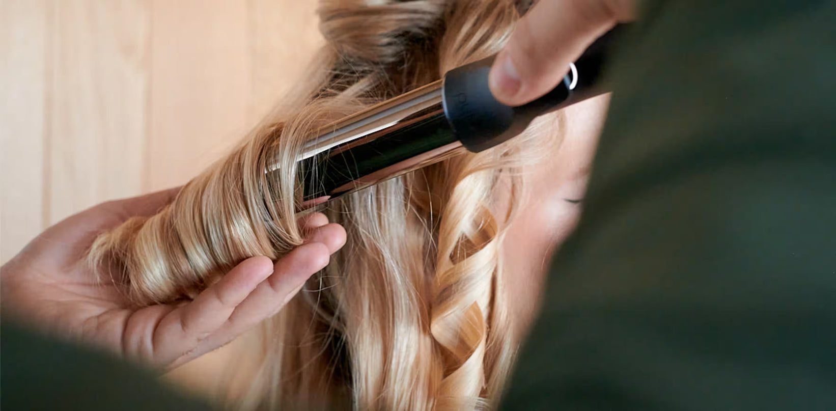BOUCLEUR CURVE® SOFT CURL TONG (32mm)